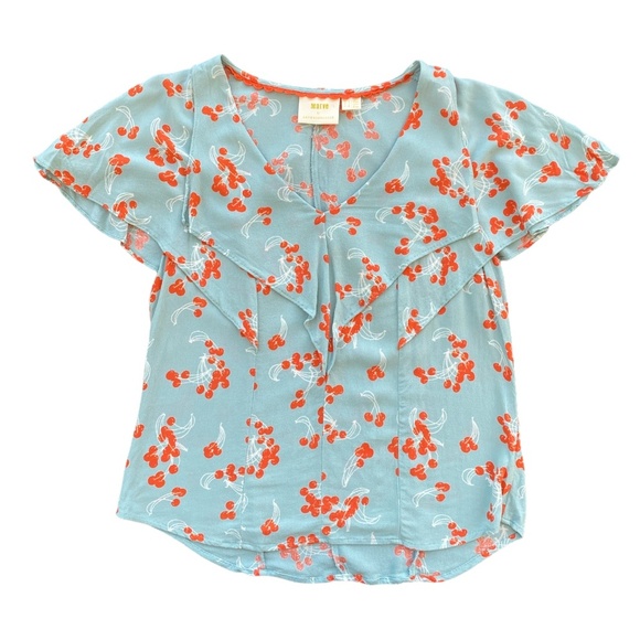 MAEVE by ANTHROPOLOGY Boho Style Cherry Print Top. Size 6 - Picture 5 of 6